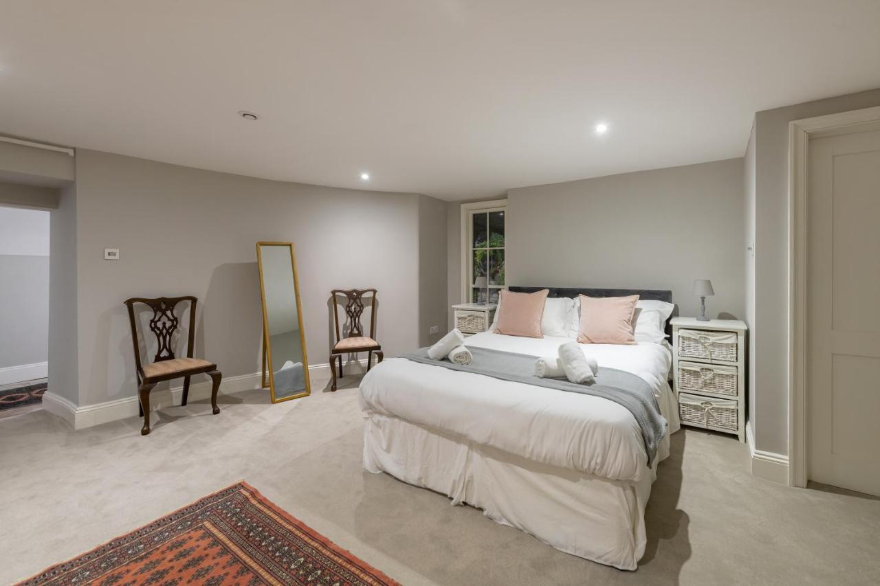 Georgian 2 Bed Apartment With 3 Bathrooms And Parking Exterior foto
