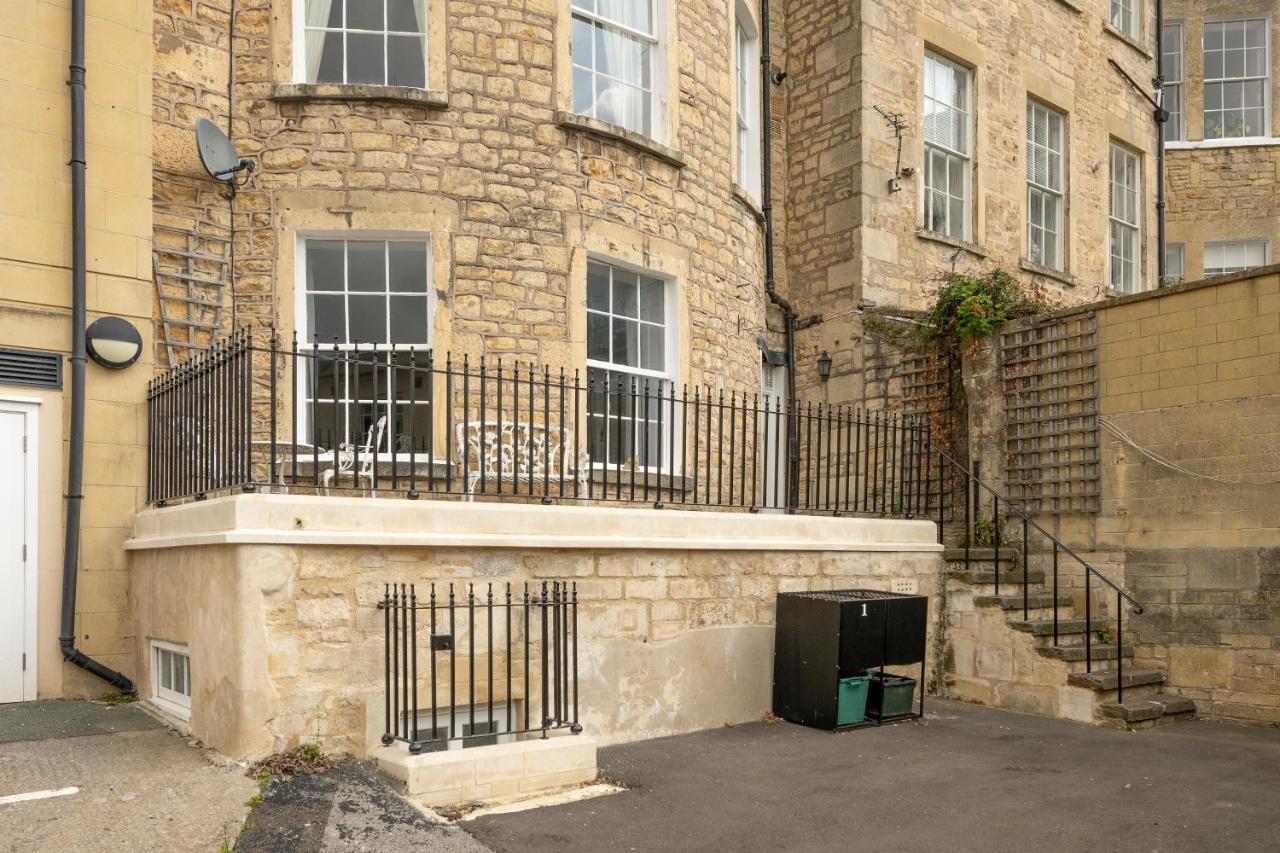 Georgian 2 Bed Apartment With 3 Bathrooms And Parking Exterior foto