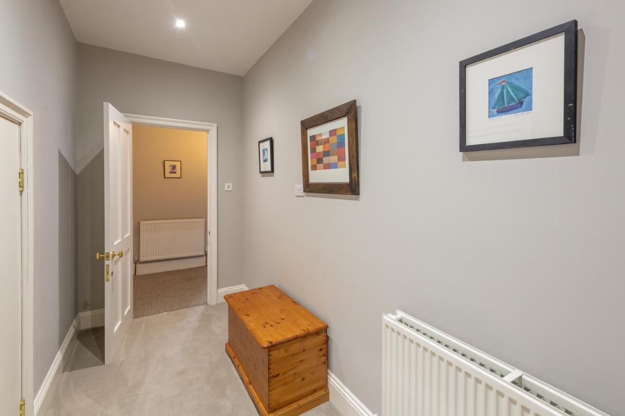 Georgian 2 Bed Apartment With 3 Bathrooms And Parking Exterior foto